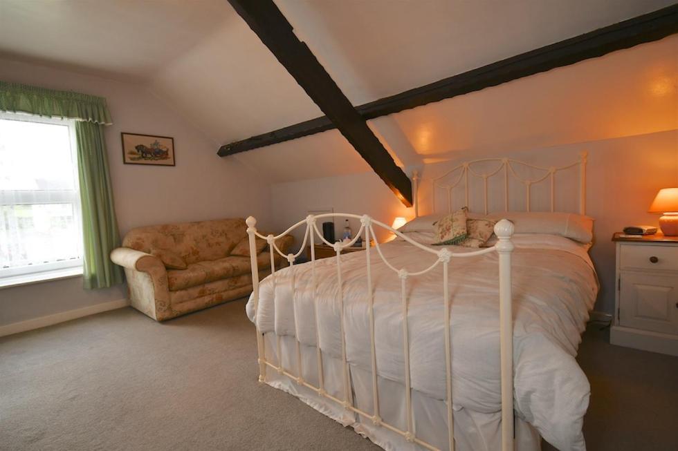 Glascoed Farmhouse Bed and Breakfast Carmarthen Esterno foto