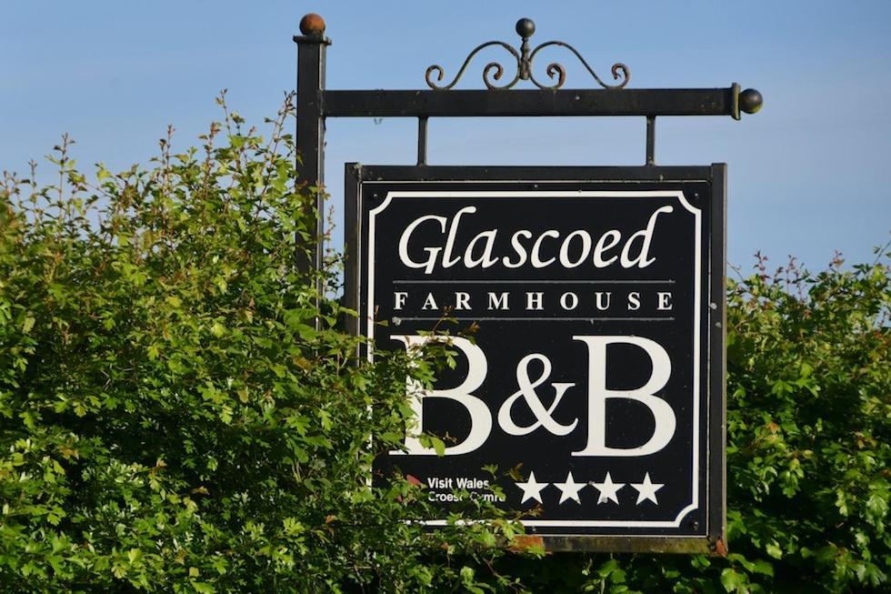 Glascoed Farmhouse Carmarthen Esterno foto