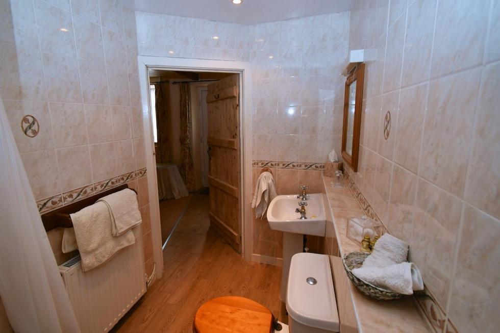 Glascoed Farmhouse Carmarthen Esterno foto
