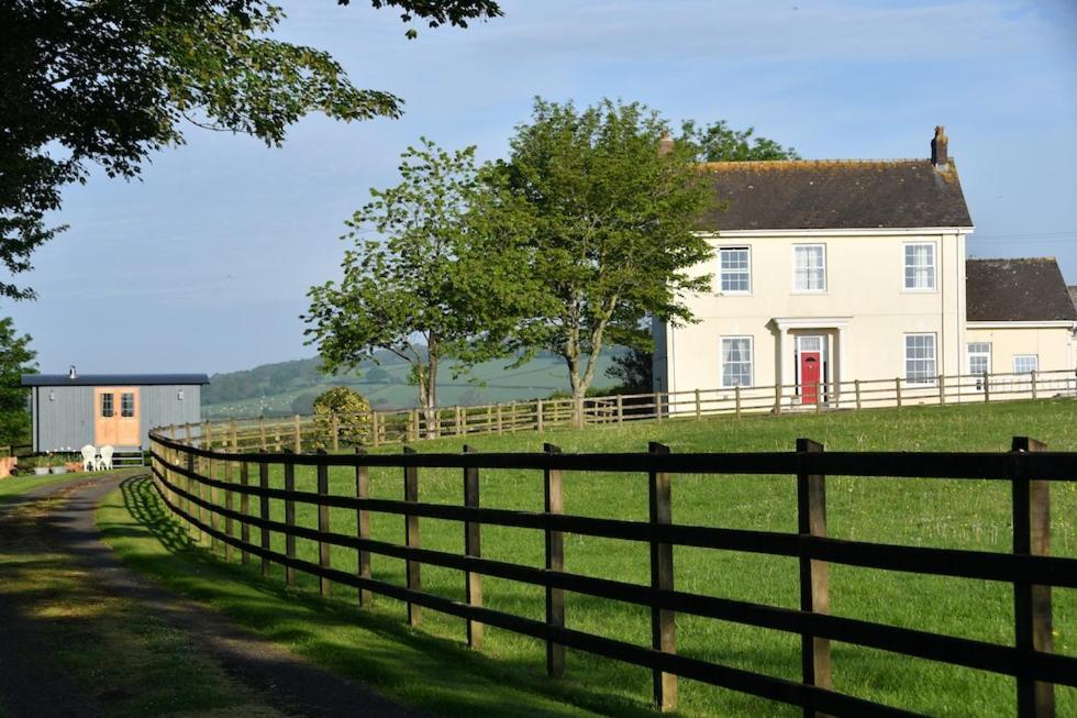 Glascoed Farmhouse Carmarthen Esterno foto